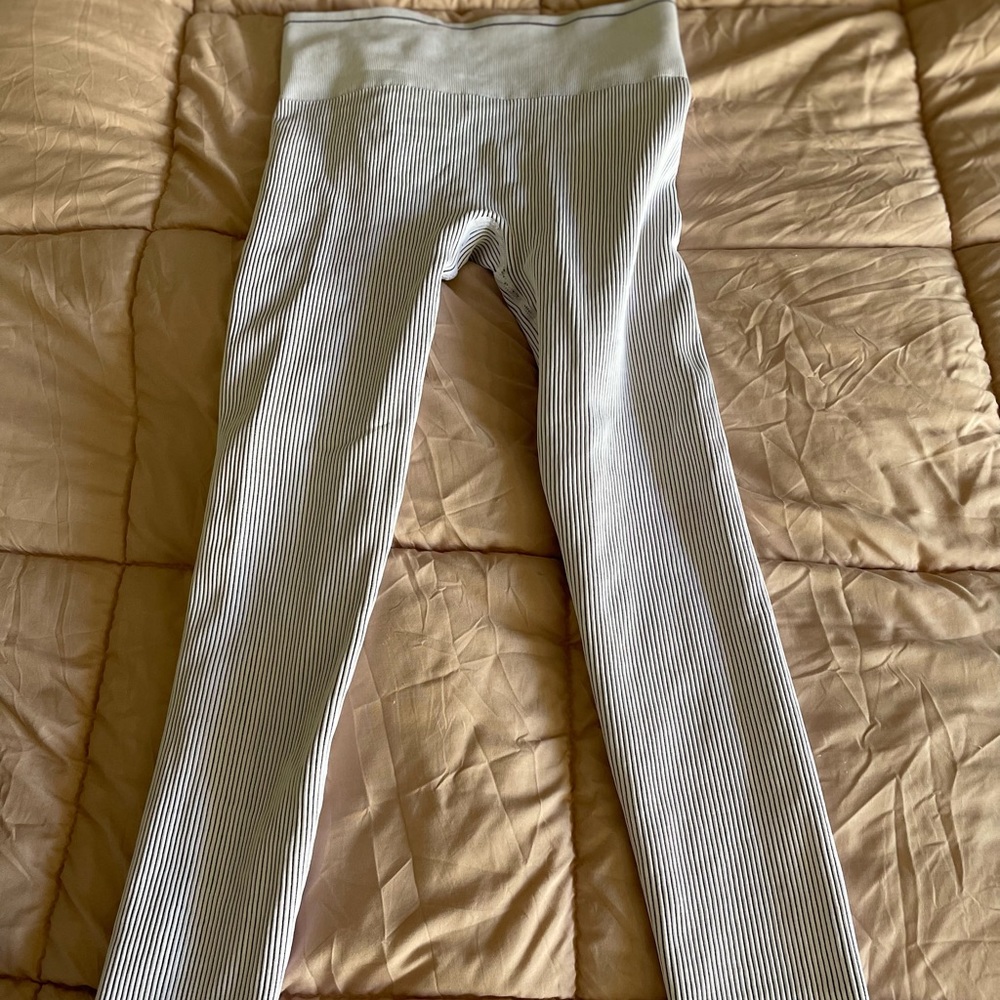 Seamless leggings